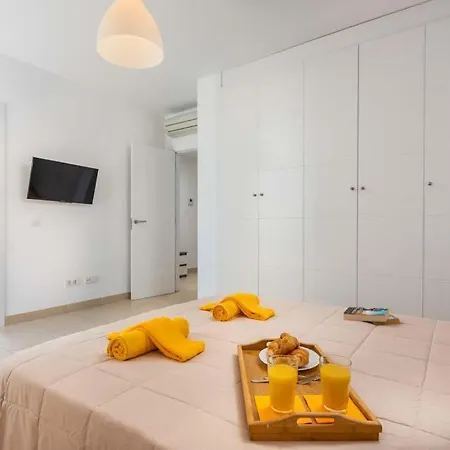 Playa De Fanabe Sleeps 8 With Pool Air Con And Wifi Vila Costa Adeje (Tenerife)
