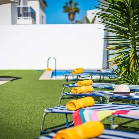 Playa De Fanabe Sleeps 8 With Pool Air Con And Wifi Vila Costa Adeje (Tenerife)