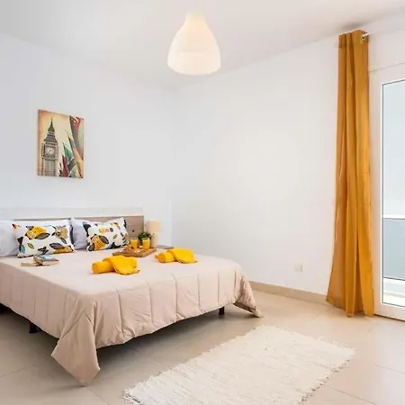 فيلة Playa De Fanabe Sleeps 8 With Pool Air Con And Wifi أذيخي