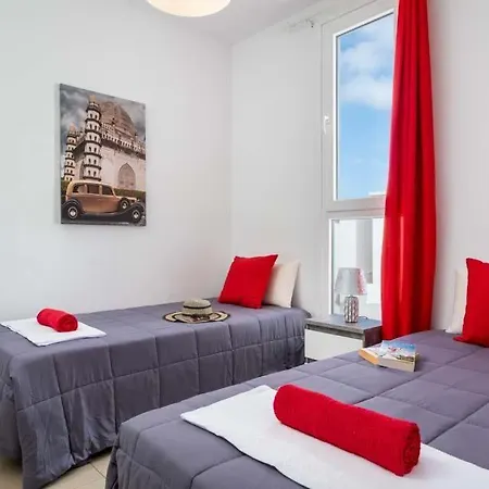 Vila Playa De Fanabe Sleeps 8 With Pool Air Con And Wifi Costa Adeje (Tenerife)